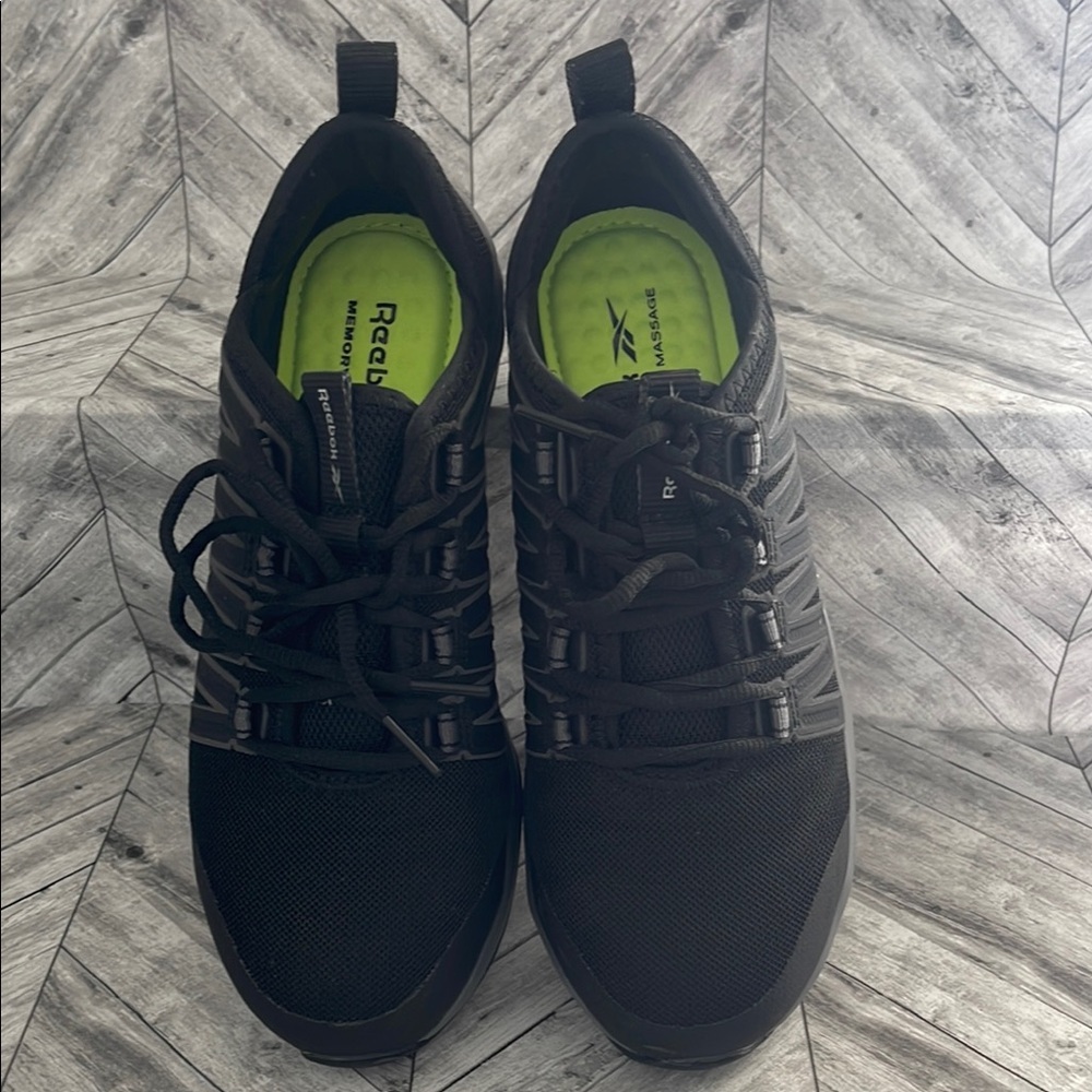 Reebok Women’s Black Athletic Work Shoes - Picture 9 of 9